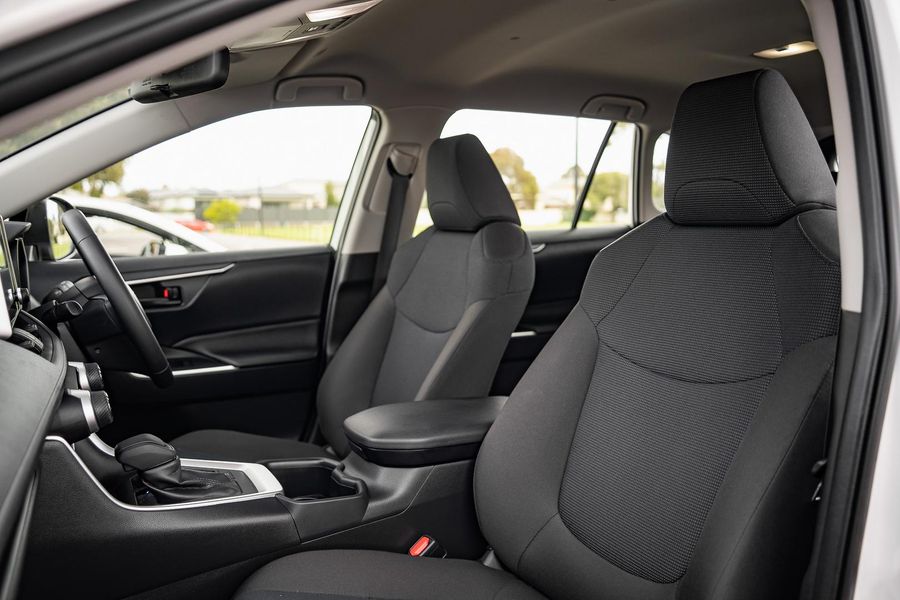 2024 Toyota RAV4 GX Auto 2WD Photo 17