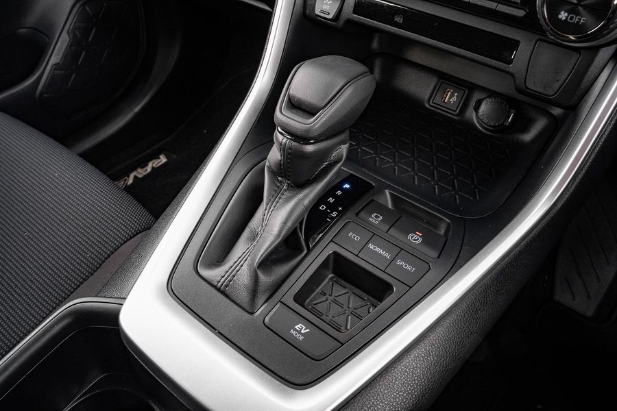 2024 Toyota RAV4 GX Auto 2WD Photo 14