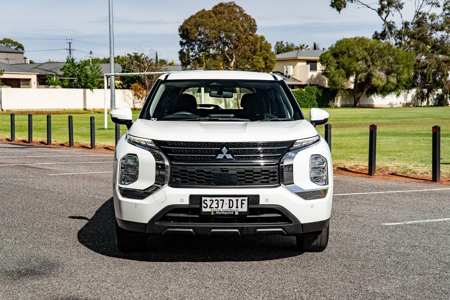 2024 Mitsubishi Outlander ES ZM Auto 2WD MY24 Photo 31