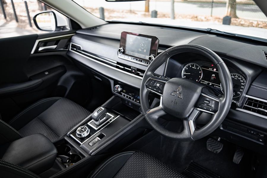 2024 Mitsubishi Outlander ES ZM Auto 2WD MY24 Photo 16