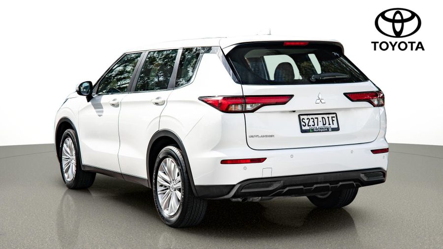 2024 Mitsubishi Outlander ES ZM Auto 2WD MY24 Photo 5