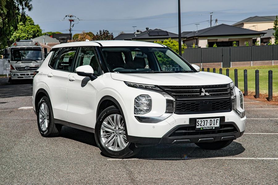 2024 Mitsubishi Outlander ES ZM Auto 2WD MY24 Photo 30