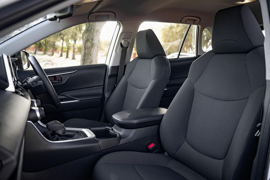 2024 Toyota RAV4 GX Auto 2WD Photo 17