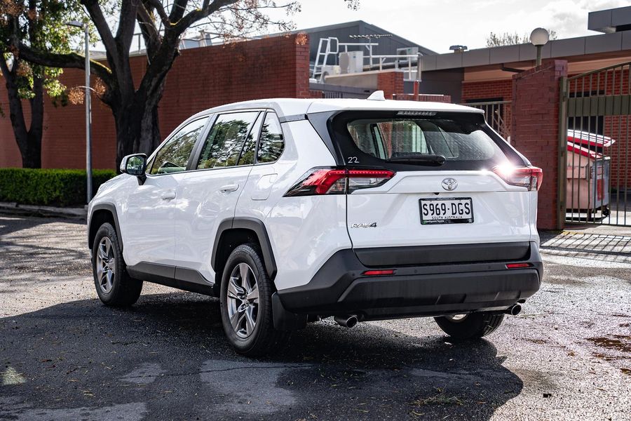 2024 Toyota RAV4 GX Auto 2WD Photo 32