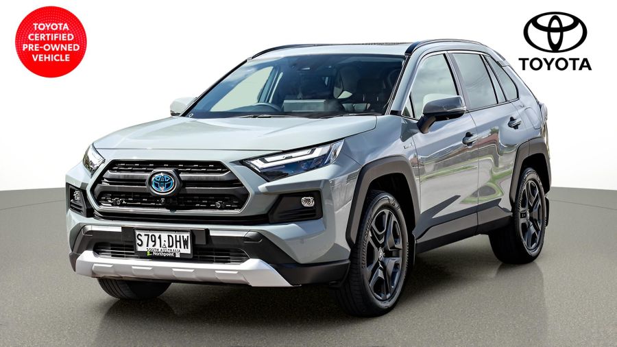 2024 Toyota RAV4 Edge Auto eFour Photo 3
