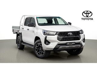 2024  Toyota Hilux SR5 48V Cab Chassis (Frosted White) Used Car Thumbnail