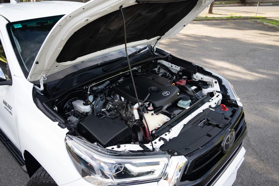 2022 Toyota Hilux SR5 Auto 4x4 Double Cab Photo 21