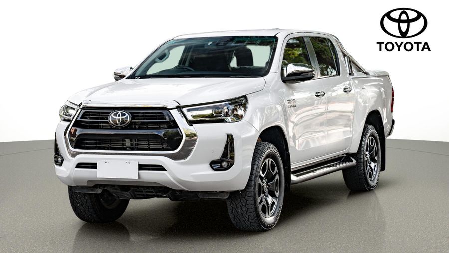 2022 Toyota Hilux SR5 Auto 4x4 Double Cab Photo 3