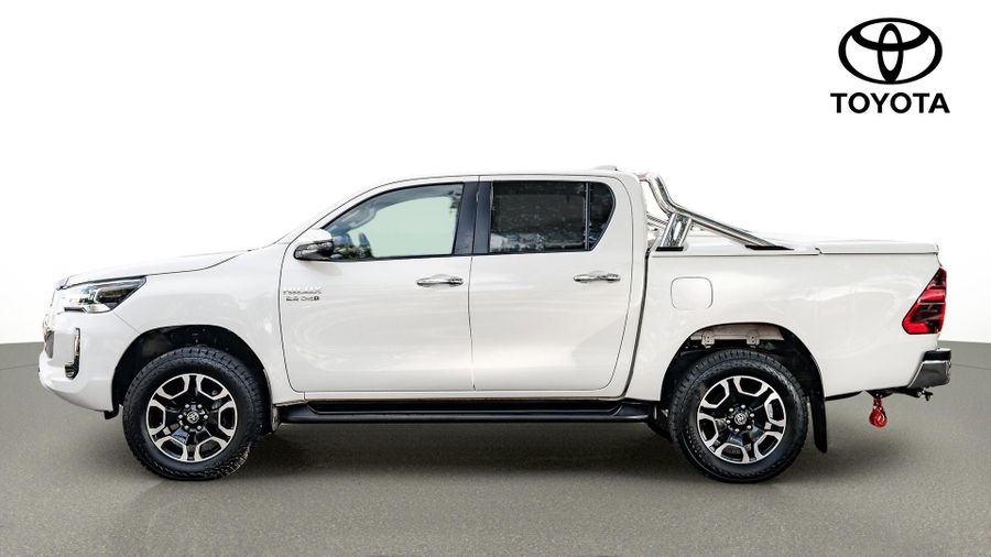 2022 Toyota Hilux SR5 Auto 4x4 Double Cab Photo 4
