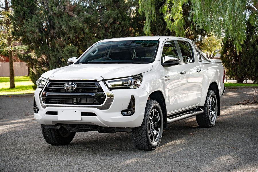 2022 Toyota Hilux SR5 Auto 4x4 Double Cab Photo 30