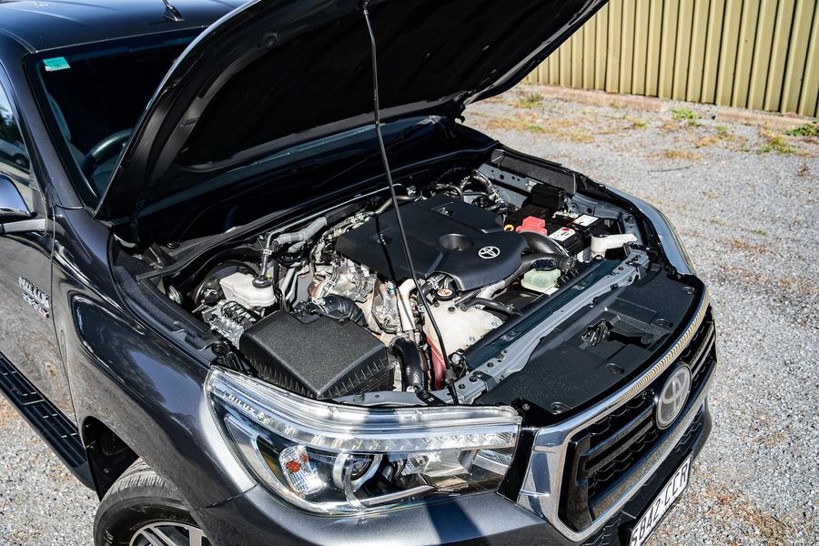 2020 Toyota Hilux SR5 Auto 4x4 Double Cab Photo 21