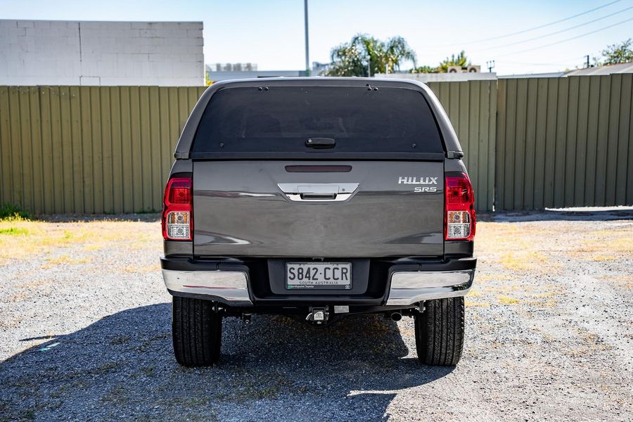 2020 Toyota Hilux SR5 Auto 4x4 Double Cab Photo 33