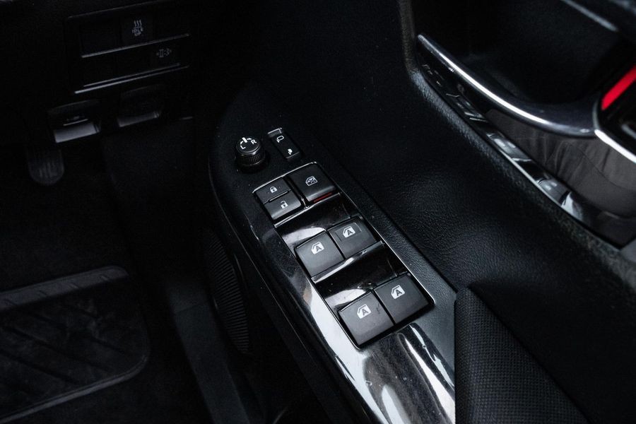 2020 Toyota Hilux SR5 Auto 4x4 Double Cab Photo 15